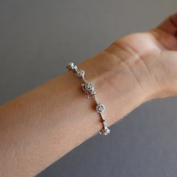 womens-halo-tennis-bracelet-